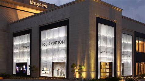 lv showroom in India